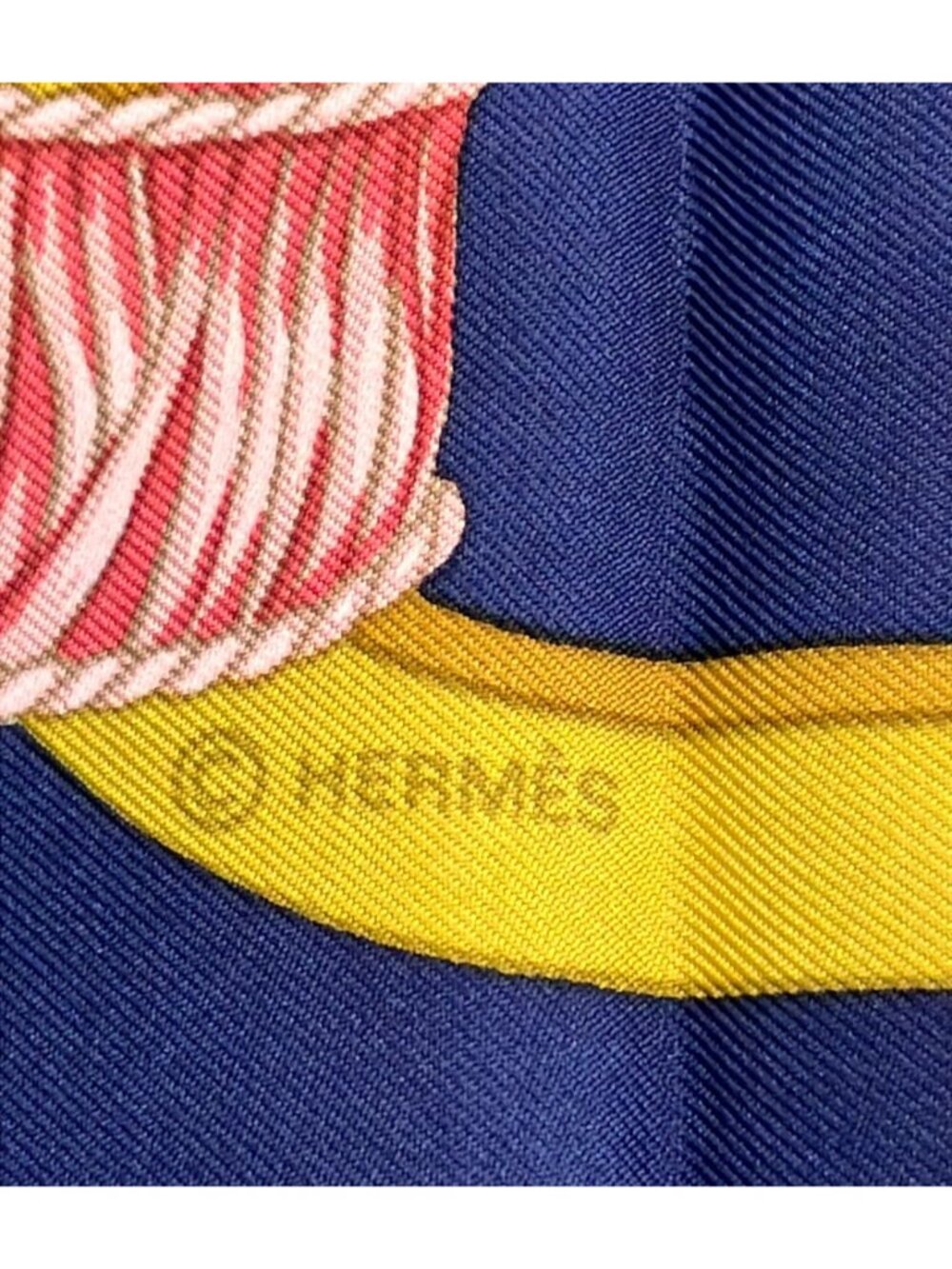 Hermes Scarf Carre 90 Silk 100% Regina - Picture 2 of 6